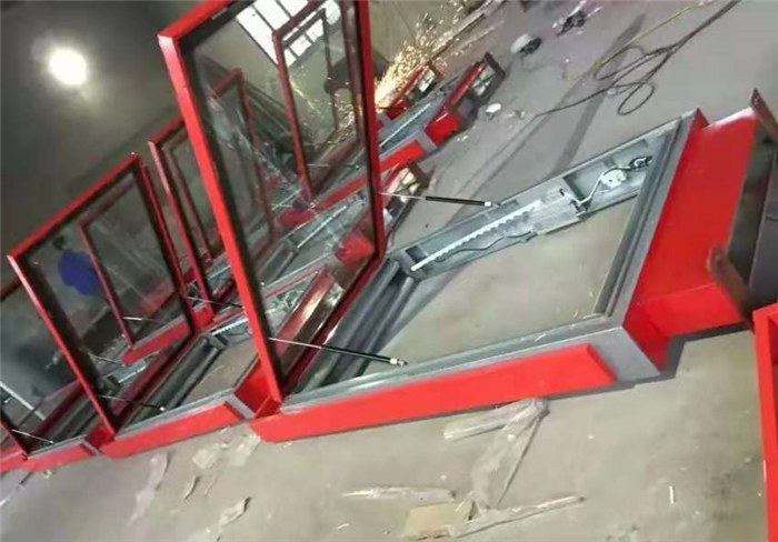 連云港200臺指路牌燈箱制作中