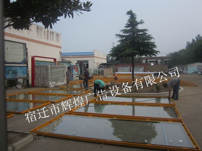 河北保定在我公司訂購的98臺廣告燈箱正在進行中